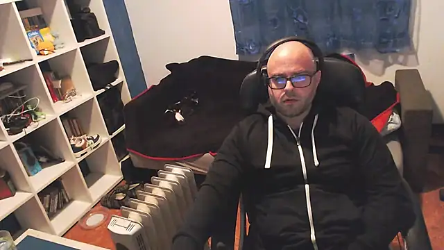 ravingr4d4 online show from 02/21/25, 10:04