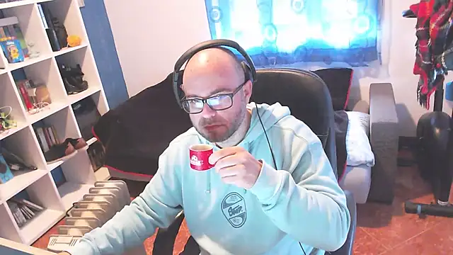 ravingr4d4 online show from 02/25/25, 09:09