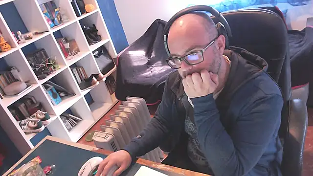 ravingr4d4 online show from 02/26/25, 03:19