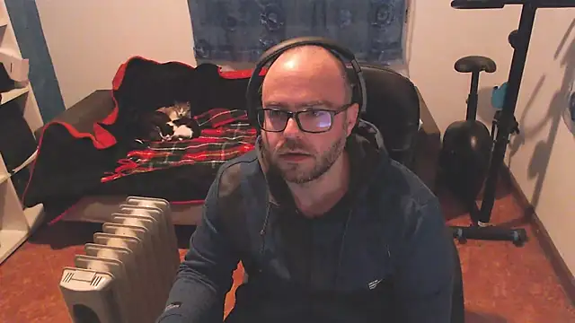 ravingr4d4 online show from 03/02/25, 10:38