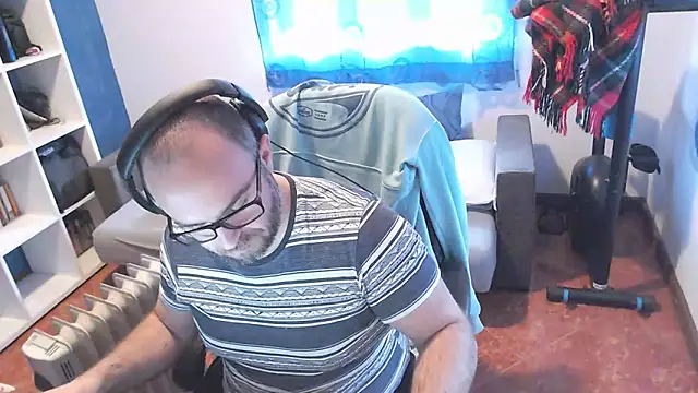 ravingr4d4 online show from 03/12/25, 12:15