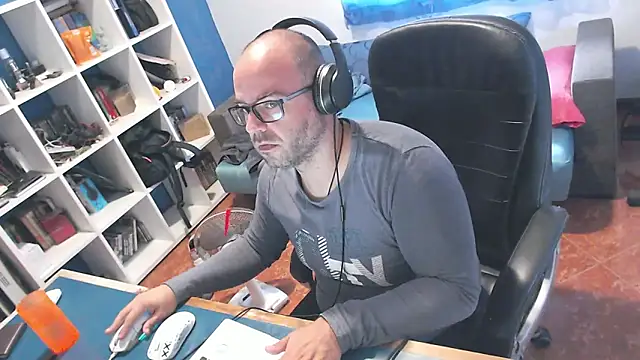 ravingr4d4 online show from 09/12/25, 09:31