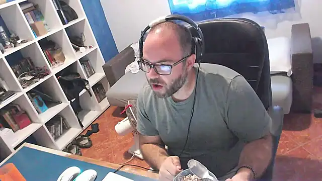 ravingr4d4 online show from 10/01/25, 08:09