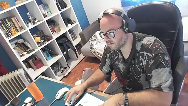 ravingr4d4 online show from 10/15/25, 10:37