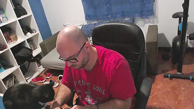 ravingr4d4 online show from 10/17/25, 11:29