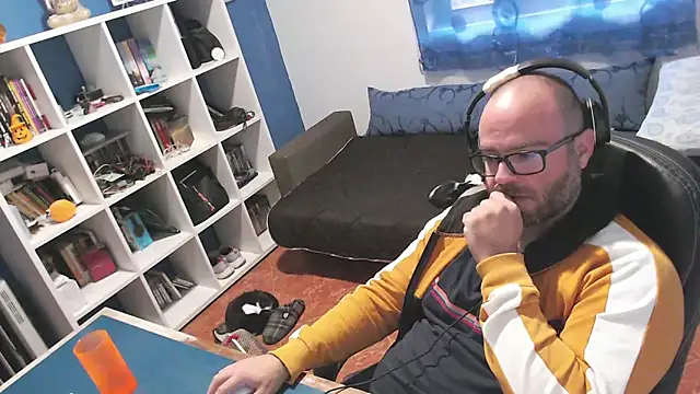 ravingr4d4 online show from 10/25/25, 03:29