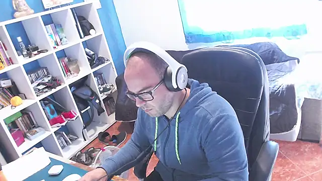 ravingr4d4 online show from 11/03/25, 09:21