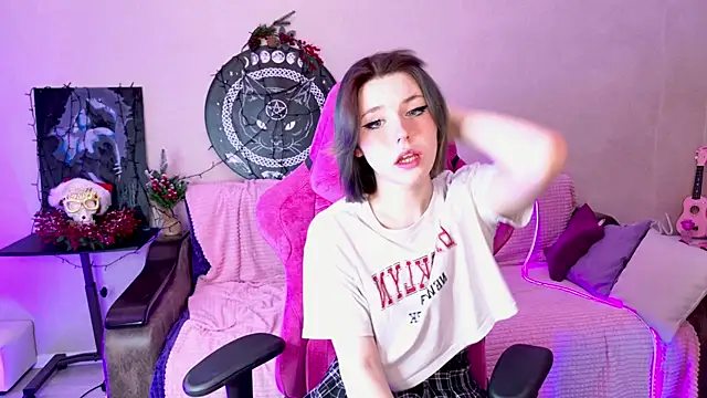 Snapshot of Alisa_Black_Star chatting on 01/18/25, 08:41 Alisa Black Star online show from 01/18/25, 08:41