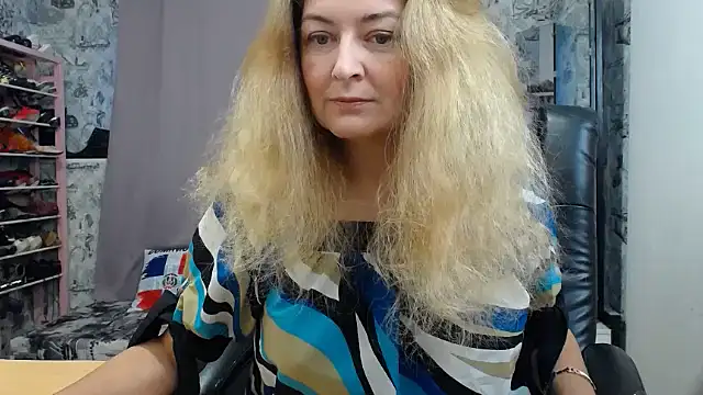 Helen1974 online show from 10/17/25, 04:37