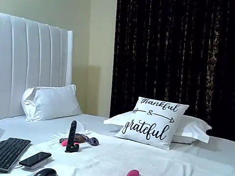 Baby champagne  online show from 12/04/24, 01:25