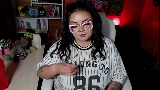 juliette rd online show from 11/06/25, 04:57