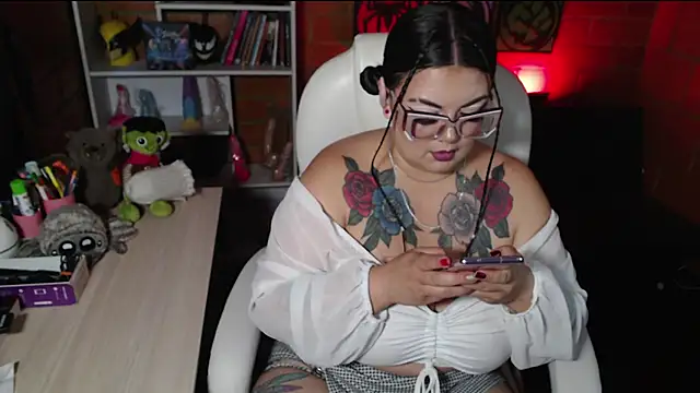 juliette rd online show from 11/22/25, 07:57