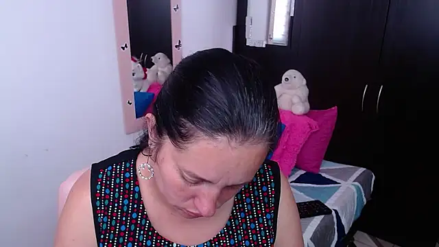 CristialJones  online show from 11/07/25, 01:33