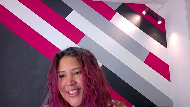 I am yours- online show from 11/20/25, 11:43