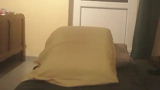 Snapshot of vimilili chatting on 01/09/25, 08:01 vimilili online show from 01/09/25, 08:01