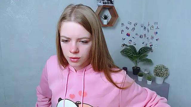 AliceFlirtt  online show from 10/17/25, 05:54