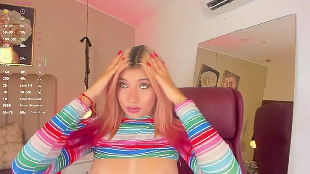 Emma Thompsson online show from 10/31/25, 01:50