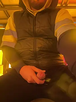 Snapshot of cussy007 chatting on 01/07/25, 11:05 cussy007 online show from 01/07/25, 11:05