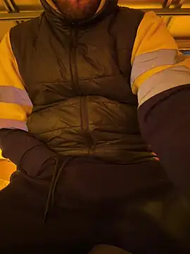 Snapshot of cussy007 chatting on 01/08/25, 11:21 cussy007 online show from 01/08/25, 11:21