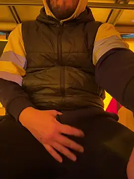 Snapshot of cussy007 chatting on 01/21/25, 01:11 cussy007 online show from 01/21/25, 01:11