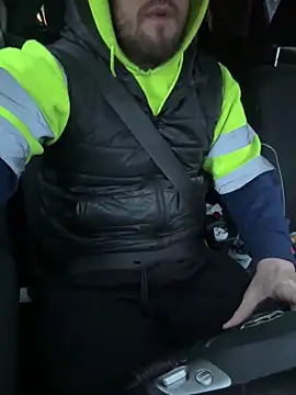 Snapshot of cussy007 chatting on 02/24/25, 07:00 cussy007 online show from 02/24/25, 07:00