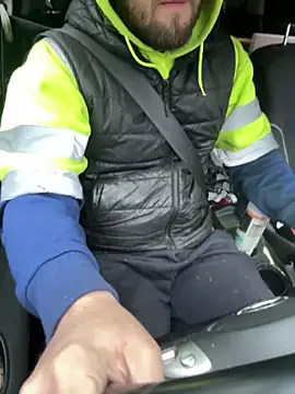 Snapshot of cussy007 chatting on 03/12/25, 07:02 cussy007 online show from 03/12/25, 07:02