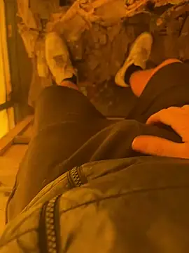 Snapshot of cussy007 chatting on 03/12/25, 10:16 cussy007 online show from 03/12/25, 10:16