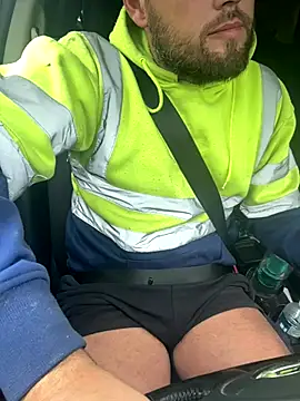 Snapshot of cussy007 chatting on 09/17/25, 03:35 cussy007 online show from 09/17/25, 03:35