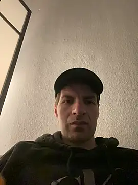 Snapshot of Ricoleckt chatting on 01/05/25, 07:17 Ricoleckt online show from 01/05/25, 07:17
