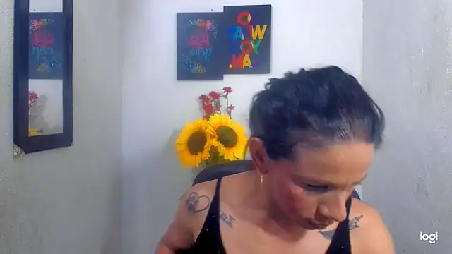 Snapshot of juanblakbigcock chatting on 10/07/25, 05:32 juanblakbigcock online show from 10/07/25, 05:32