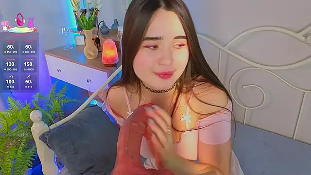 Snapshot of KateBleare chatting on 10/24/25, 02:57 KateBleare online show from 10/24/25, 02:57