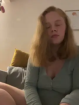 daddyscumprincess online show from 10/31/25, 01:28