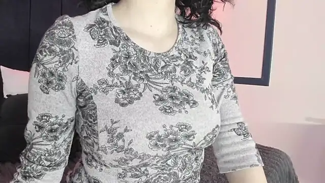 Snapshot of Adeelinee chatting on 12/11/24, 07:57 Adeelinee online show from 12/11/24, 07:57