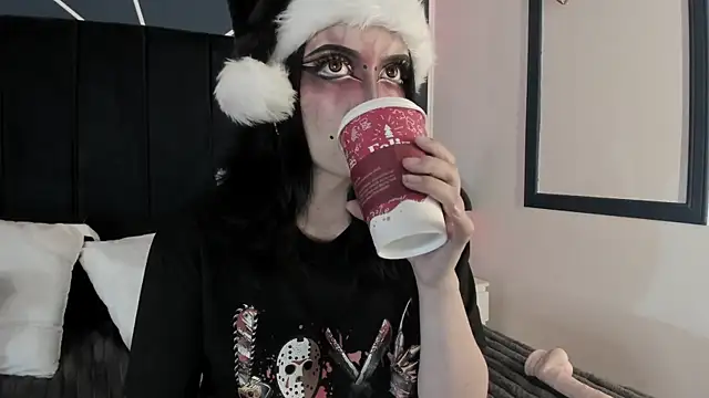Snapshot of Adeelinee chatting on 12/24/24, 09:33 Adeelinee online show from 12/24/24, 09:33