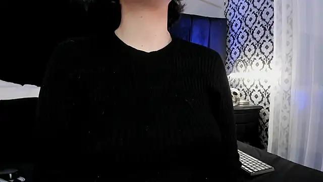 Snapshot of Adeelinee chatting on 09/16/25, 07:37 Adeelinee online show from 09/16/25, 07:37