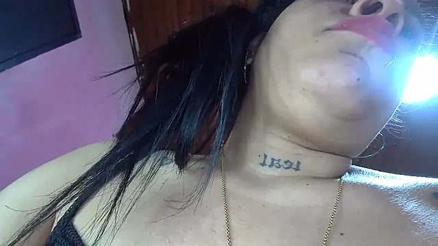 white sexy  online show from 02/13/25, 10:11