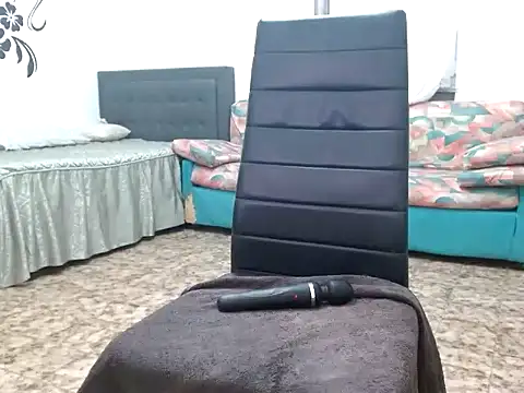 Snapshot of danasantoreal chatting on 11/10/25, 04:28 danasantoreal online show from 11/10/25, 04:28