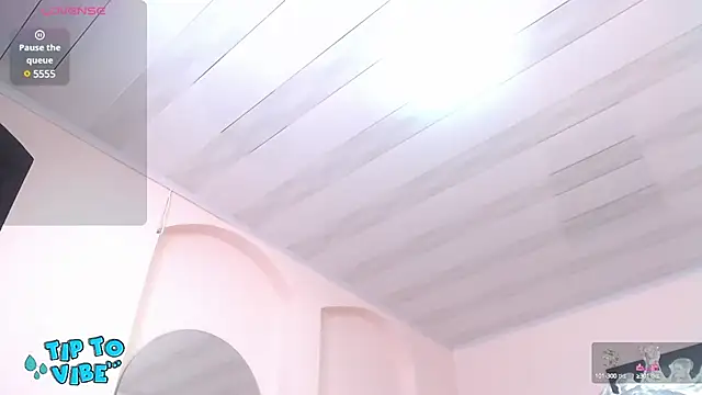 tamarafoxy  online show from 12/07/24, 10:45