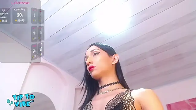 tamarafoxy  online show from 01/18/25, 12:15