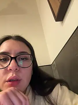 Snapshot of Its_Jade chatting on 02/04/25, 07:22 Its Jade online show from 02/04/25, 07:22