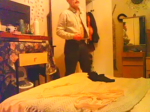 Snapshot of DaddyQuimHot chatting on 12/11/24, 07:20 DaddyQuimHot online show from 12/11/24, 07:20