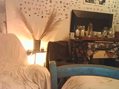 Snapshot of DaddyQuimHot chatting on 02/01/25, 11:16 DaddyQuimHot online show from 02/01/25, 11:16