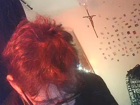 Snapshot of DaddyQuimHot chatting on 02/18/25, 01:10 DaddyQuimHot online show from 02/18/25, 01:10