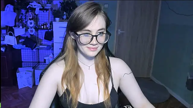 PureHeartt  online show from 10/30/25, 06:04