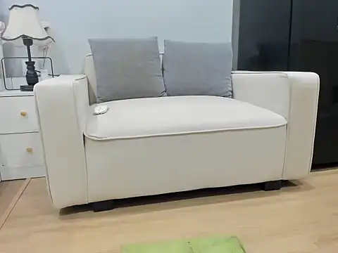 Snapshot of Mieko99 chatting on 11/28/25, 03:31 Mieko99 online show from 11/28/25, 03:31