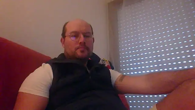 Snapshot of porompomperro chatting on 01/08/25, 10:59 porompomperro online show from 01/08/25, 10:59