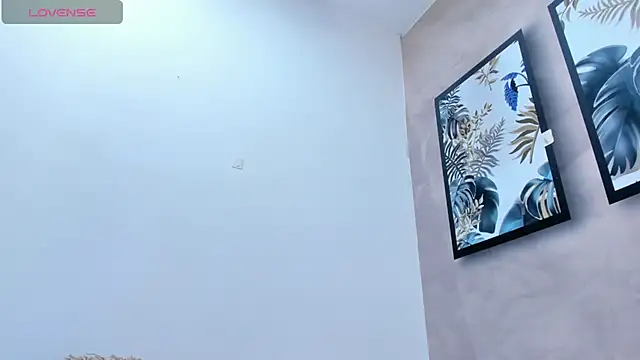 DahianaLincoln online show from 10/29/25, 10:11