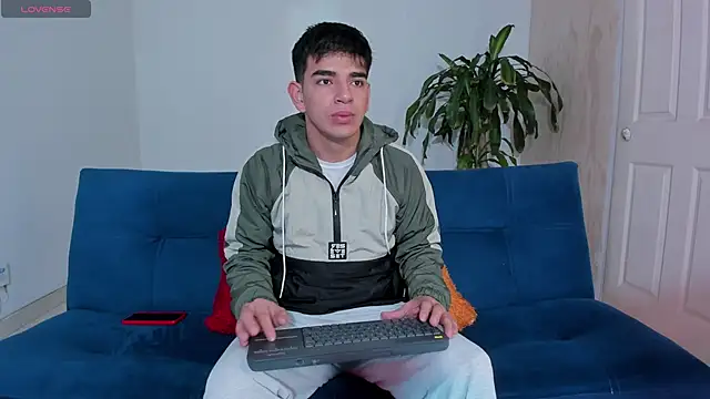 Ares Johnson online show from 10/21/25, 12:28