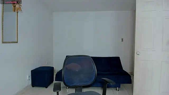 Ares Johnson online show from 11/05/25, 01:33