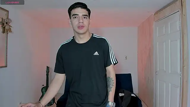 Ares Johnson online show from 11/06/25, 01:12